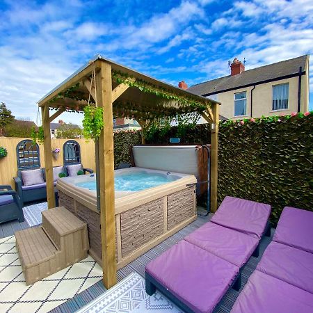 New…The Hottub House Blackpool Pleasure Beach Eksteriør bilde