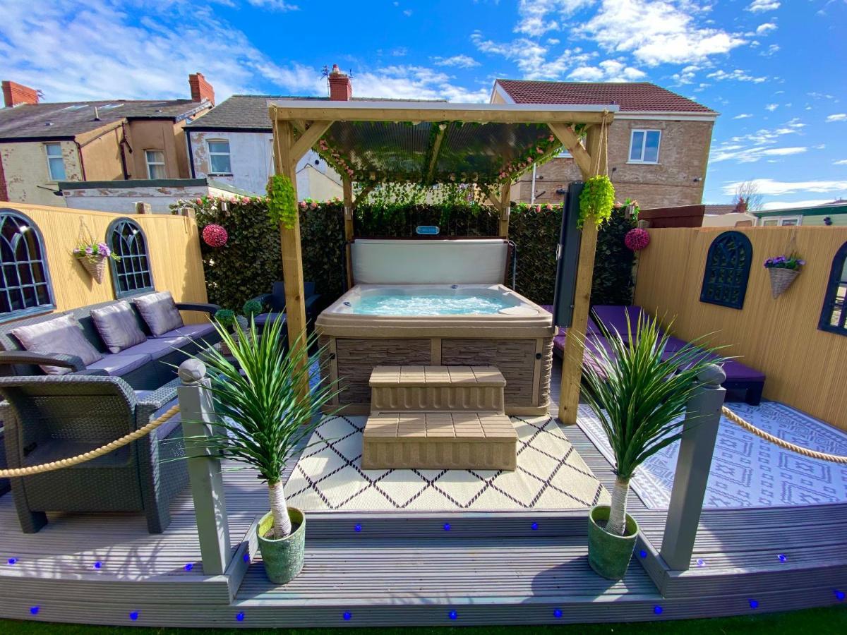 New…The Hottub House Blackpool Pleasure Beach Eksteriør bilde