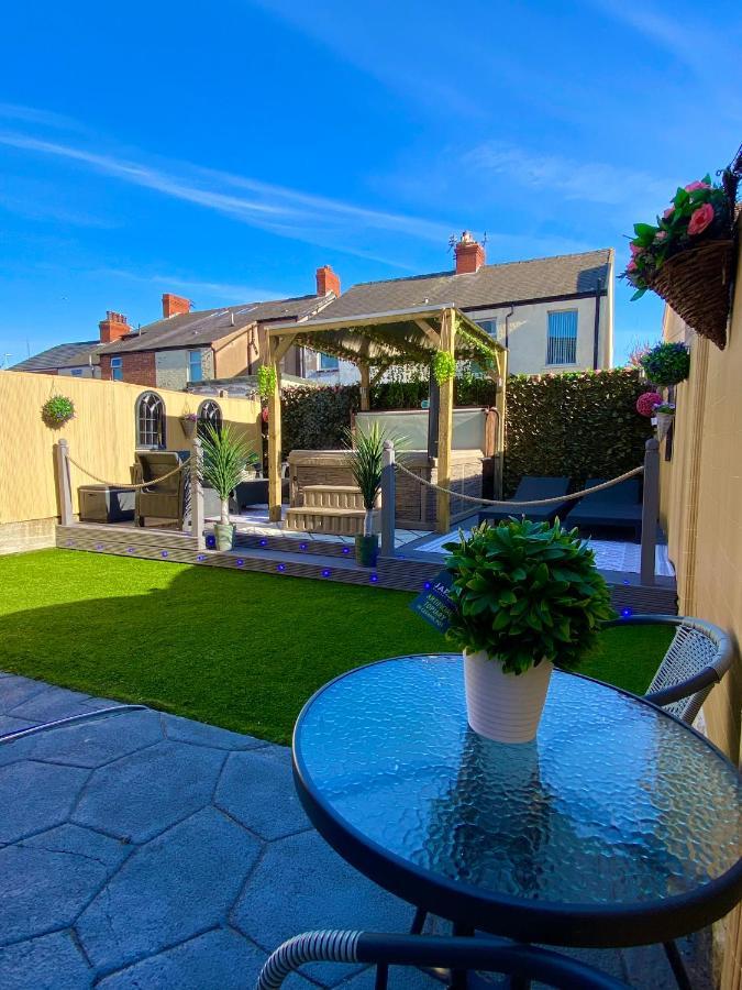 New…The Hottub House Blackpool Pleasure Beach Eksteriør bilde